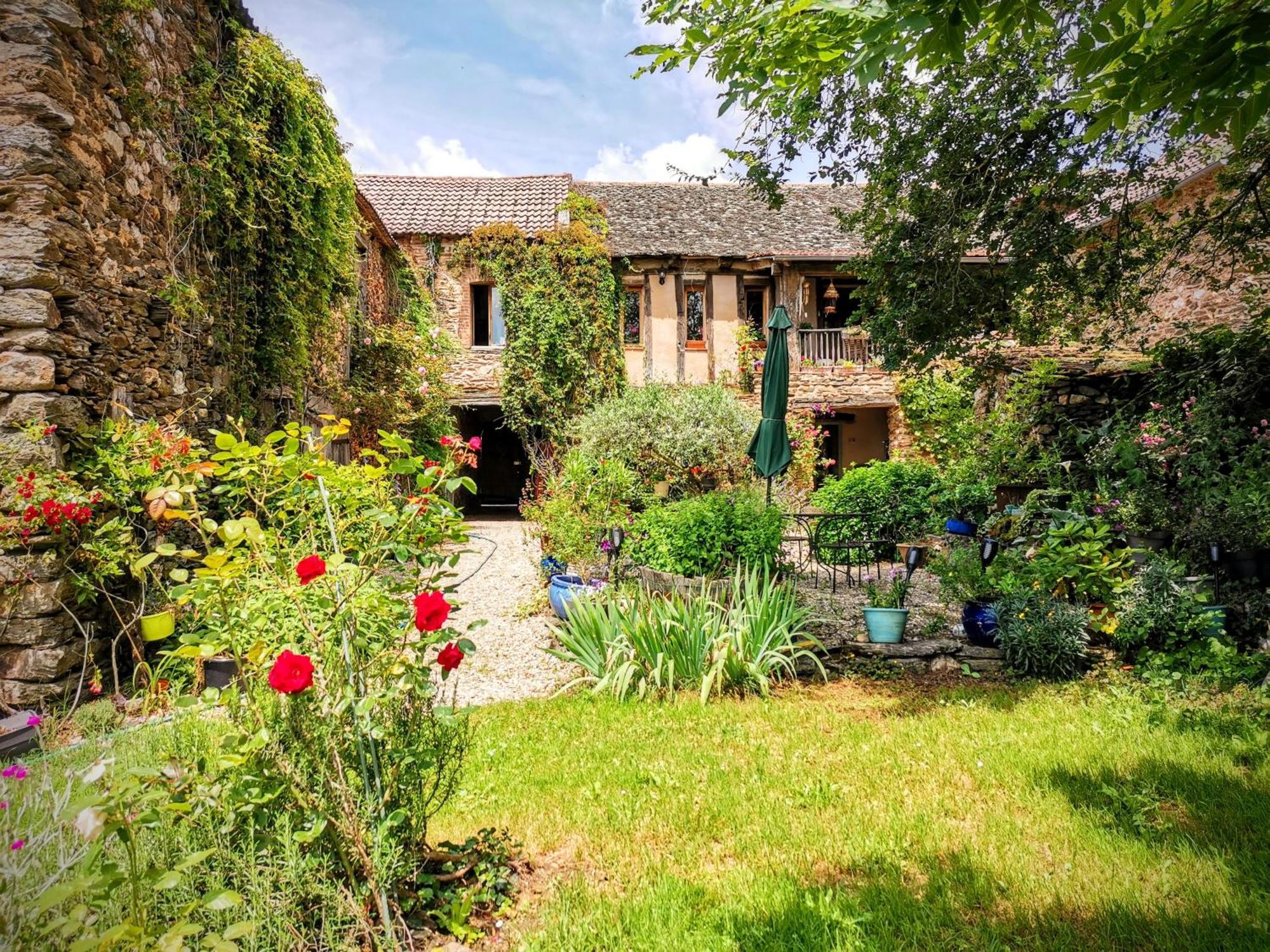 Chambres D'Hotes Le Puits D'Amour Mirandol-Bourgnounac Buitenkant foto