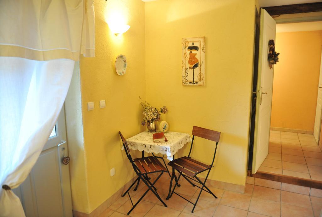 Chambres D'Hotes Le Puits D'Amour Mirandol-Bourgnounac Buitenkant foto